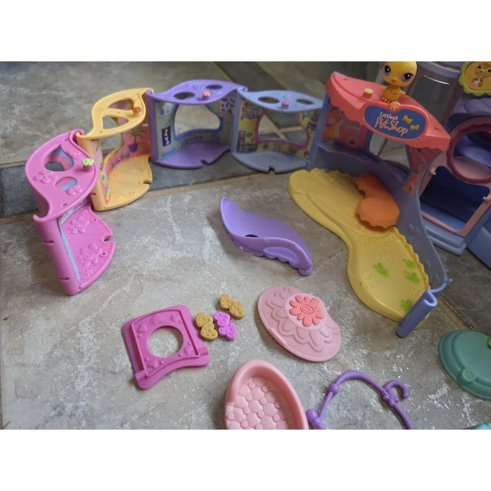 Lps Lot, Includes Houses,accessories